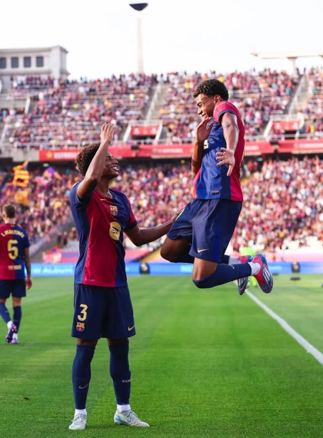 1724540865256023904.jpg 1724540586034.jpg